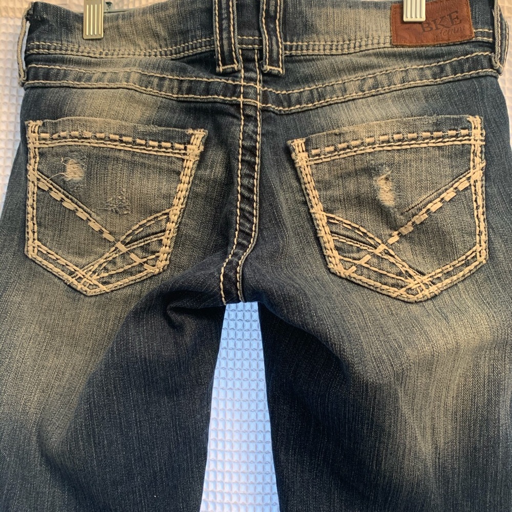 Buckle BKE Sabrina bootcut distressed jean